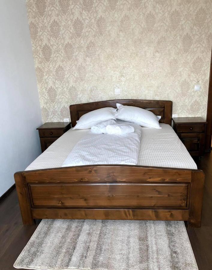Hotel Conacul Lupilor Satu Sugatag Zewnętrze zdjęcie